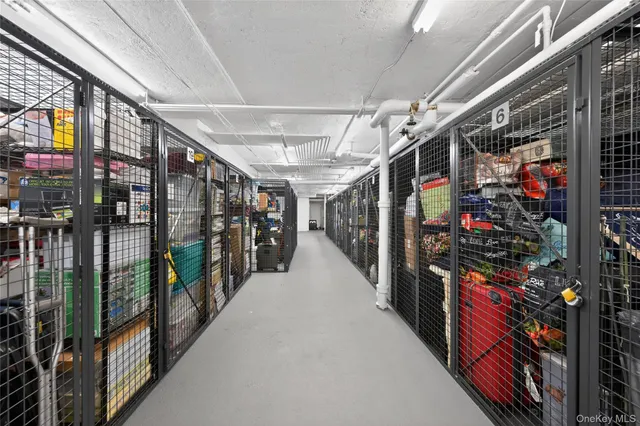 $389,900 | 101 Old Mamaroneck Road, Unit 2C3, White Plains, NY 10605