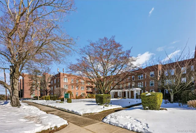 $389,900 | 101 Old Mamaroneck Road, Unit 2C3, White Plains, NY 10605