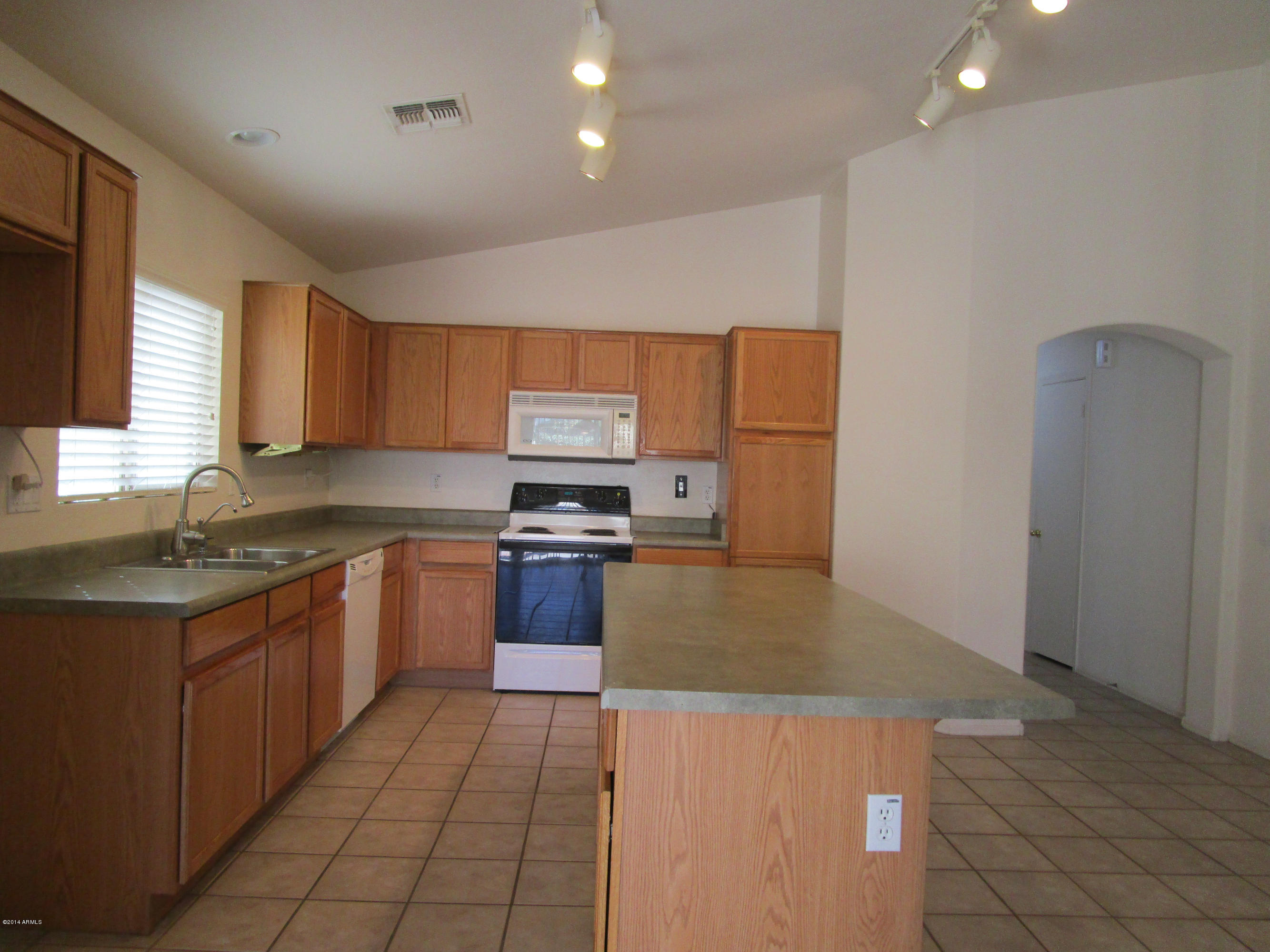 17864 West Calavar Road Surprise, AZ 85388 - Photo 15 of 27 Miller 17864 Calavar 014
