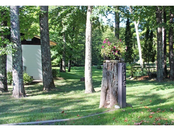 4515 Mountain Road Stowe, VT 05672 - Photo 4 of 33 Gallery Image 4