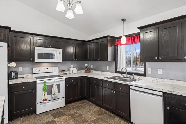 $634,900 | 31423 147th Street Northwest, Princeton, MN 55371