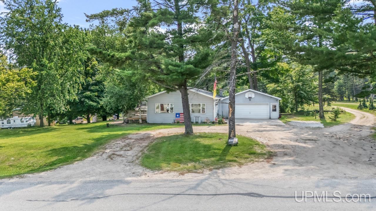 5373 18th Road Escanaba, MI 49829 - Photo 3 of 21