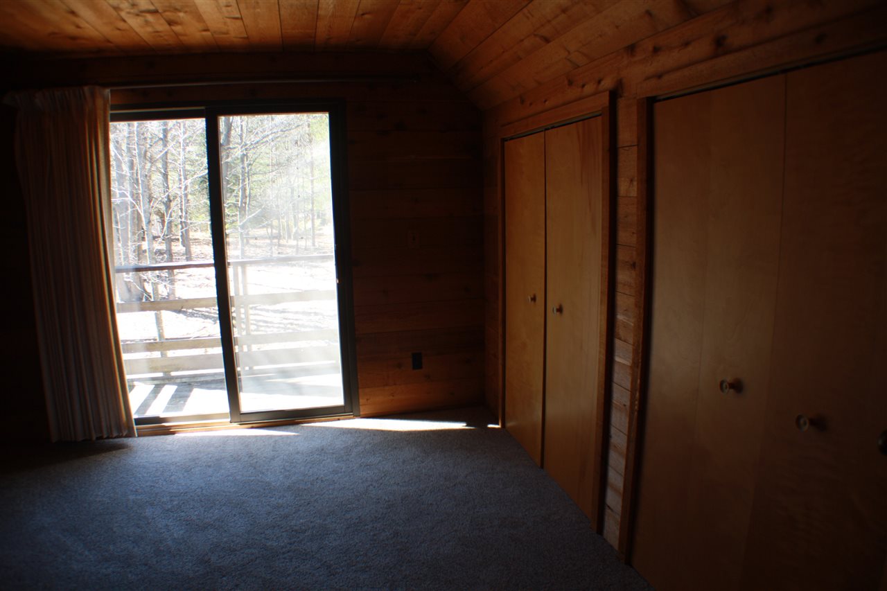 9566 South Fritz Road Maple City, MI 49664 - Photo 27 of 44 1830090-26.JPG