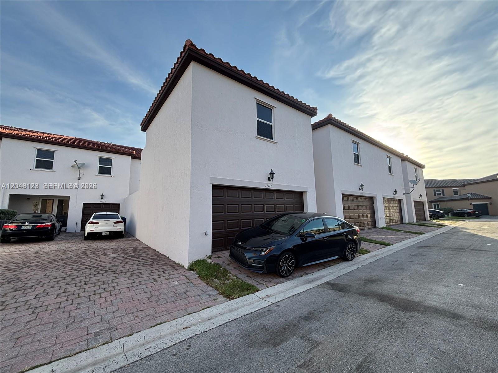 17170 Southwest 93rd Street Miami, FL 33196 - Photo 2 of 12