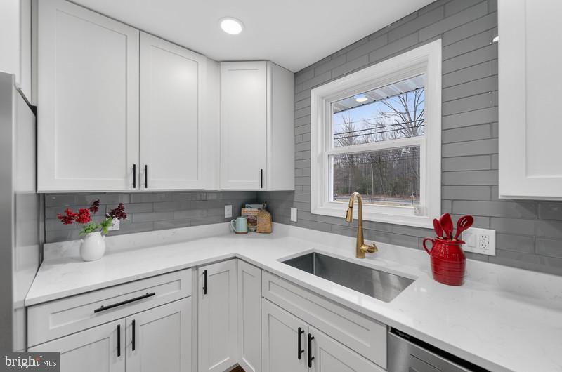 5635 West Shady Side Road Churchton, MD 20733 - Photo 8 of 31