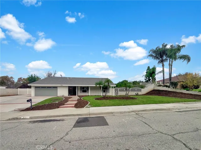 $795,000 | 5540 Royal Hill Drive, Riverside, CA 92506