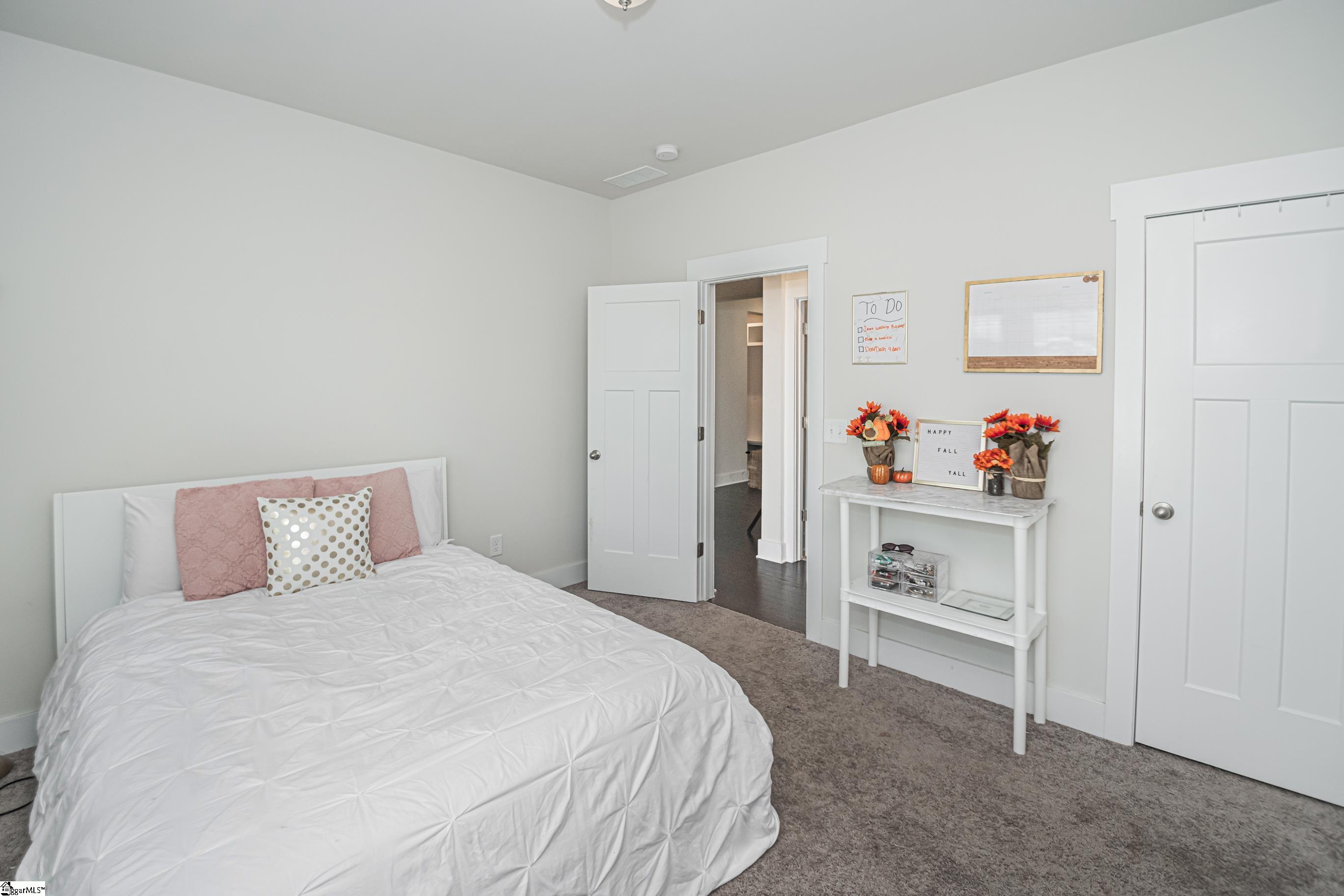 215 Bank Swallow Way Simpsonville, SC 29680 - Photo 7 of 36 Gallery Image 7