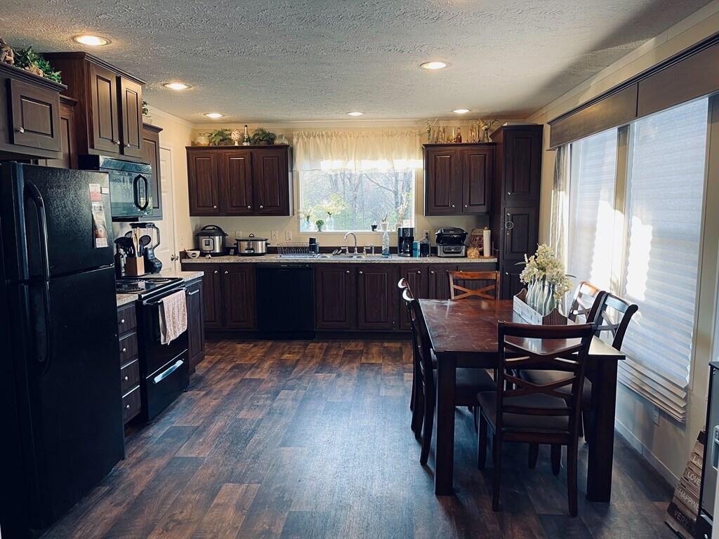 9454 Daisy Dallas Road Soddy Daisy, TN 37379 - Photo 5 of 15 20221284_5