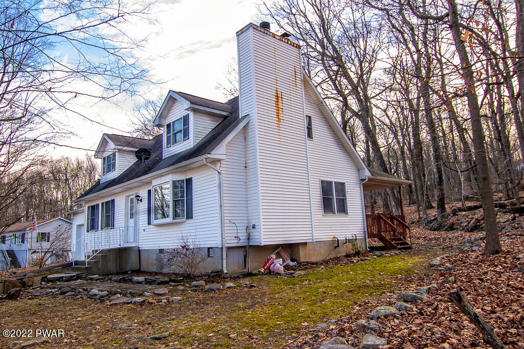 2126 Sparrow Road Bushkill, PA 18324 - Photo 42 of 55 side view