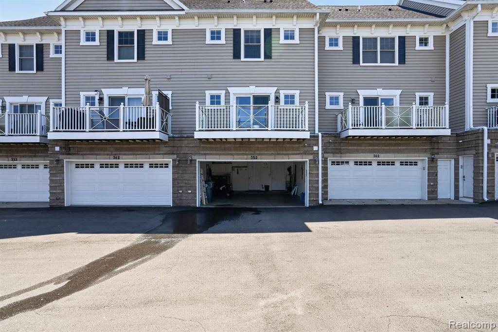 352 West Grand River Road, Unit 3 East Lansing, MI 48823 - Photo 32 of 35