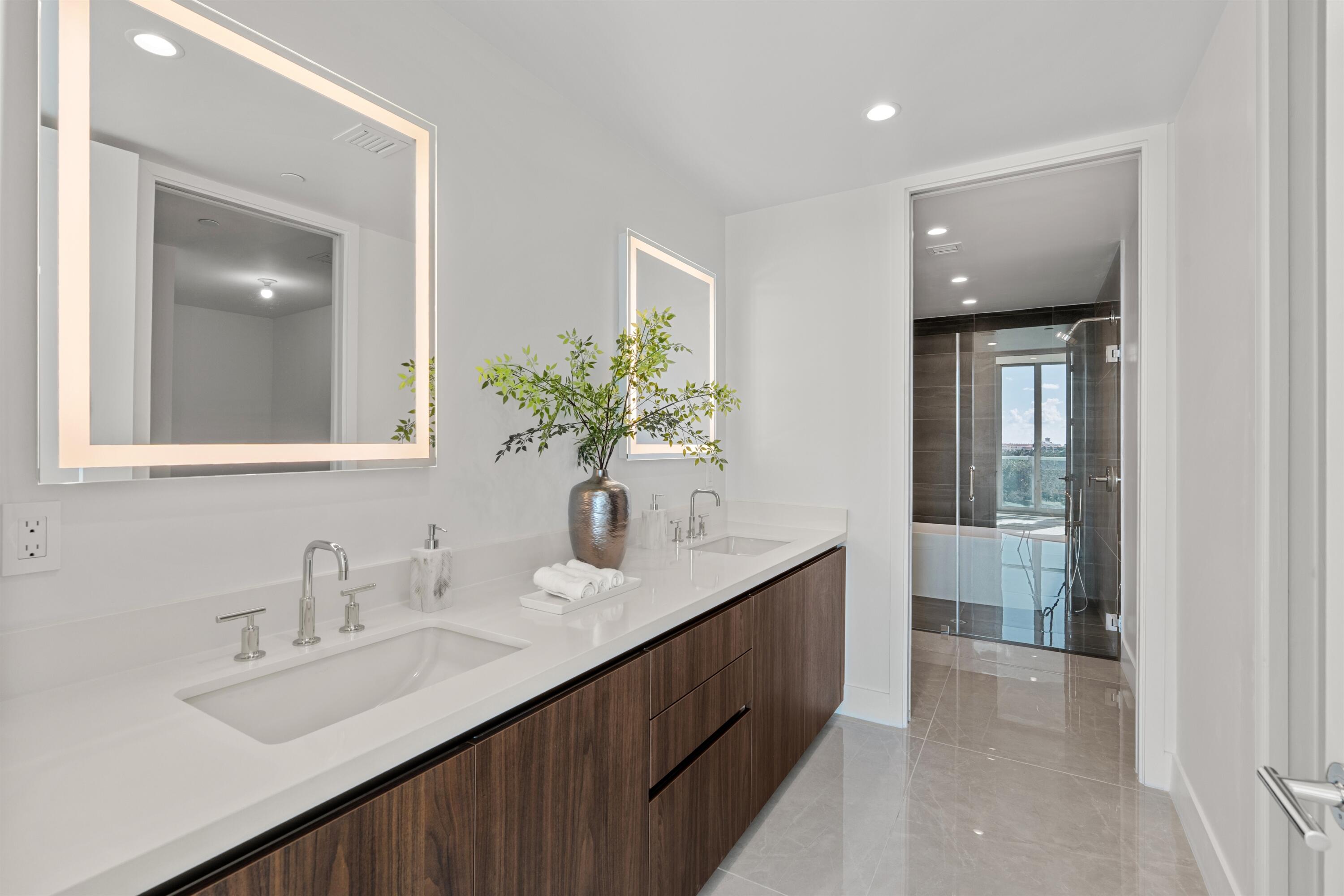 485 East Royal Palm Road, Unit 604 Boca Raton, FL 33432 - Photo 15 of 40 PRIMARY BATH