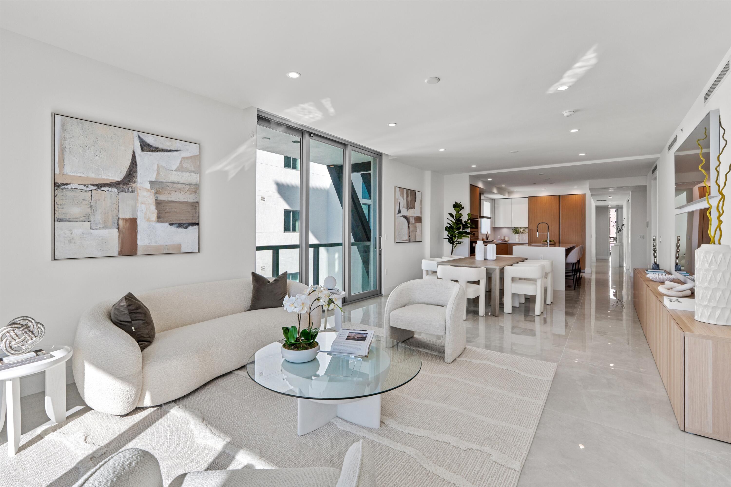 485 East Royal Palm Road, Unit 604 Boca Raton, FL 33432 - Photo 5 of 40 LIVING ROOM