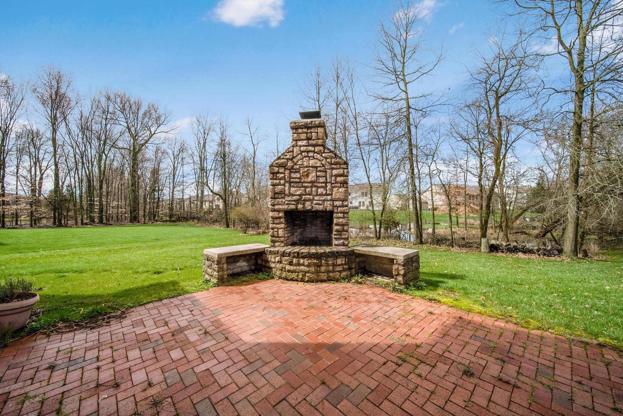 8075 Rookery Way Westerville, OH 43082 - Photo 47 of 55 Back Patio