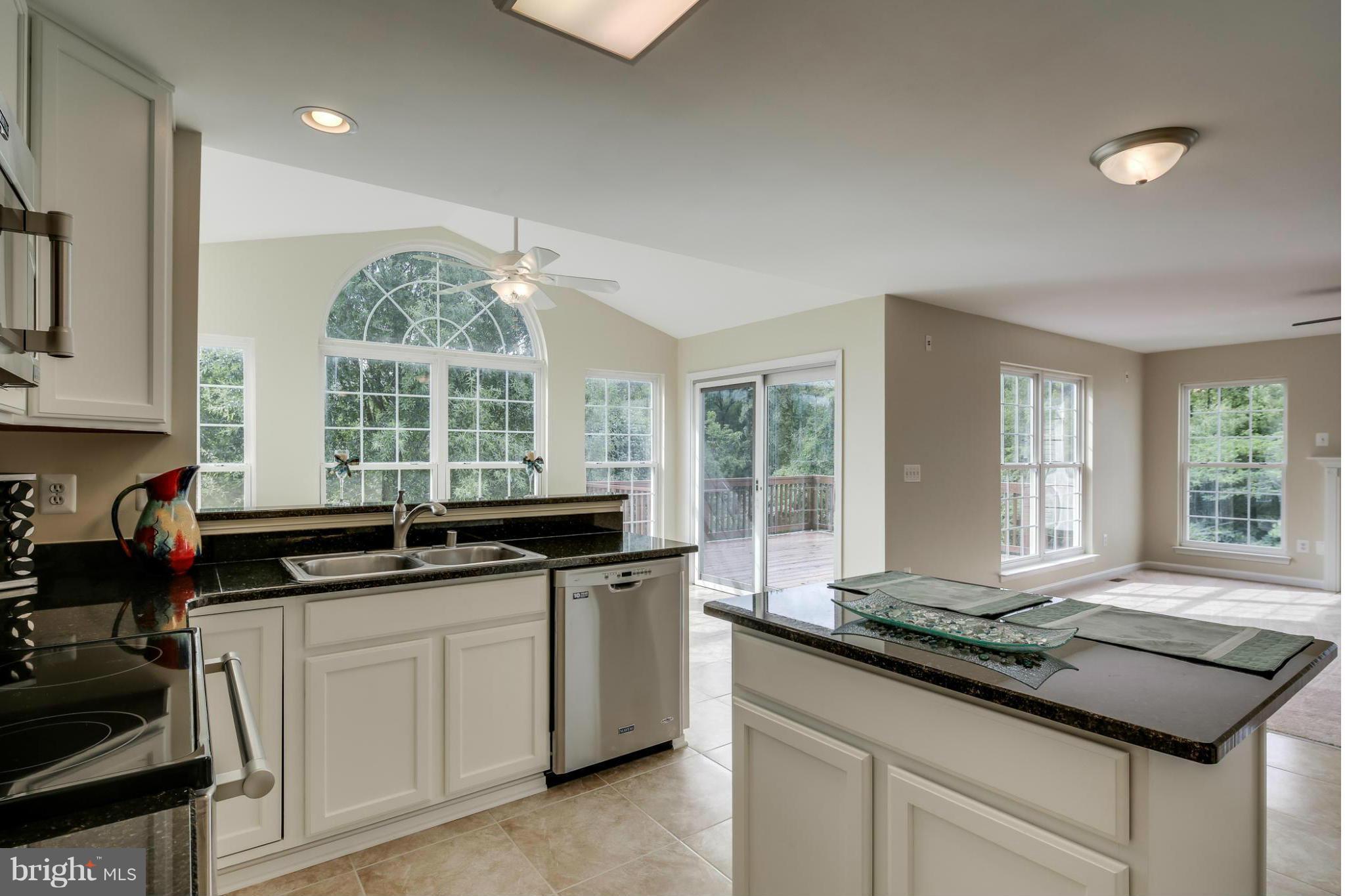 1351 Ridge Commons Boulevard Hanover, MD 21076 - Photo 3 of 30 Kitchen