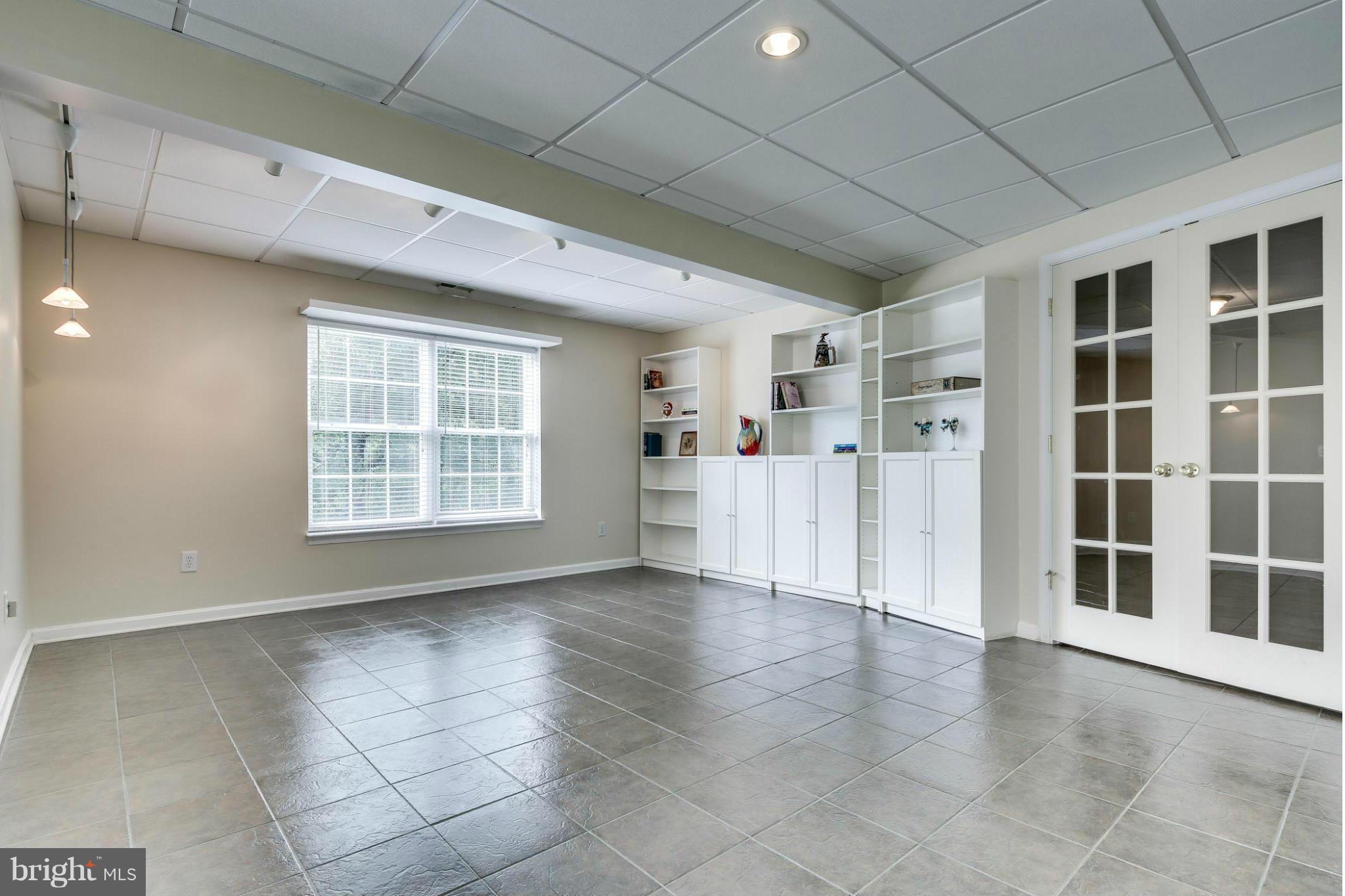 1351 Ridge Commons Boulevard Hanover, MD 21076 - Photo 4 of 30 Den/Study