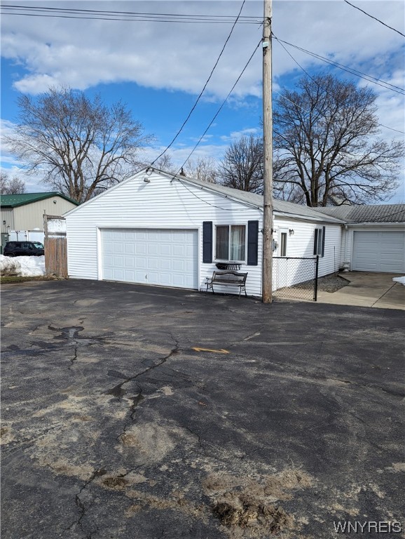 485 Harlem Road West Seneca, NY 14224 - Photo 3 of 30