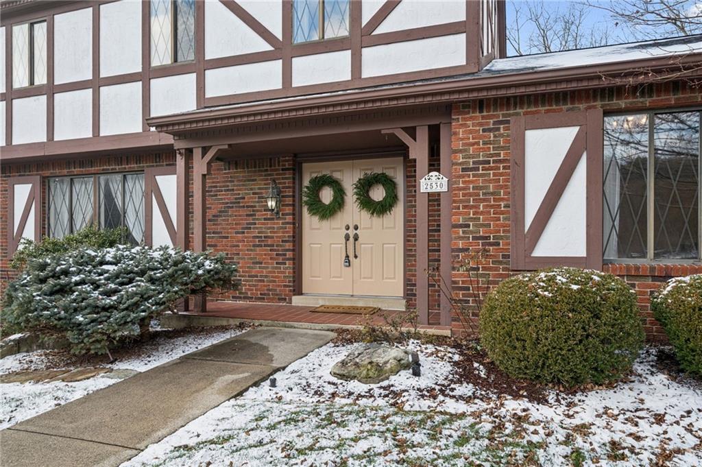 2530 Pleasant Valley Road Murrysville, PA 15668 - Photo 2 of 33 a front view of a house