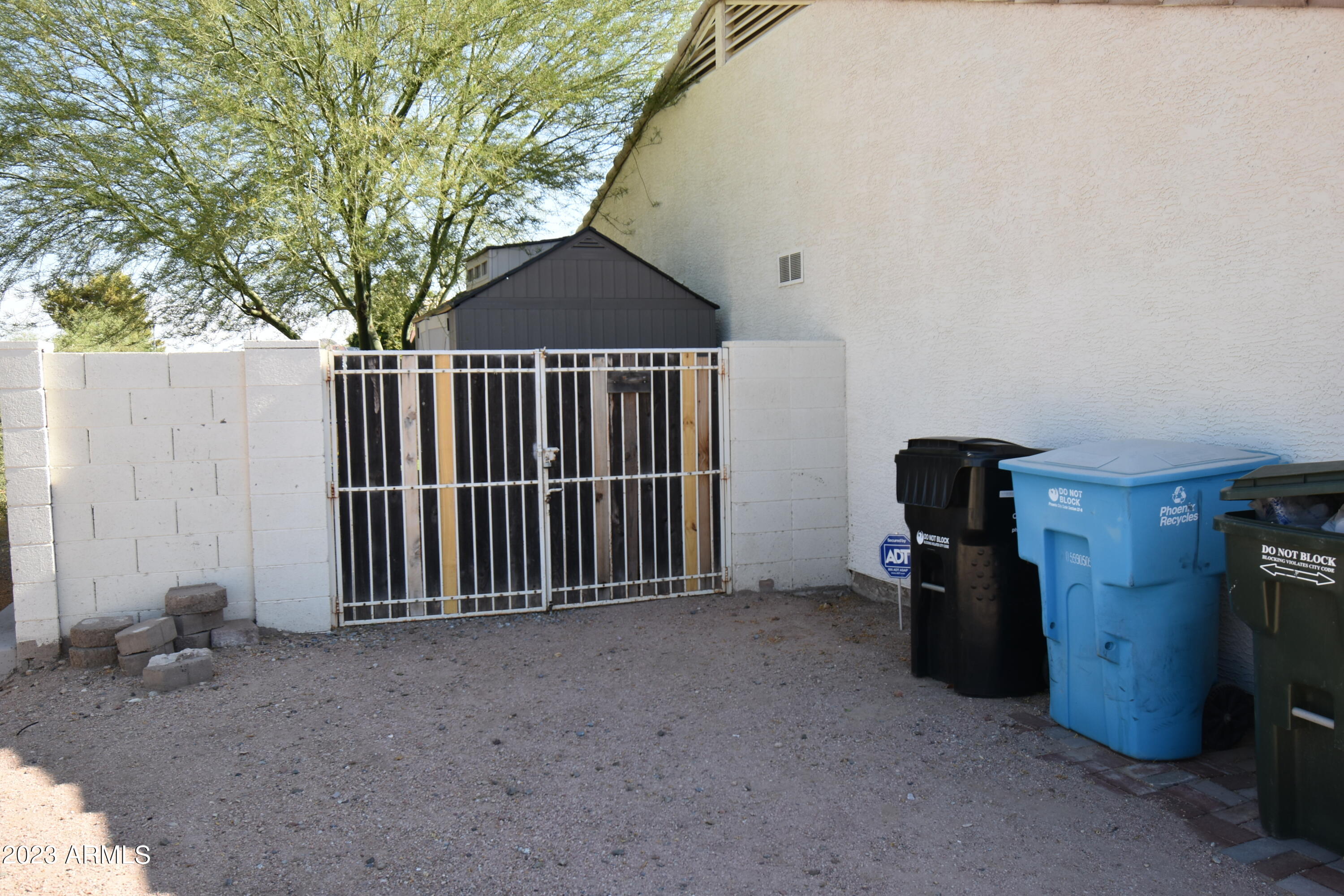 2623 East Contention Mine Road Phoenix, AZ 85032 - Photo 19 of 22 R.V. Gates