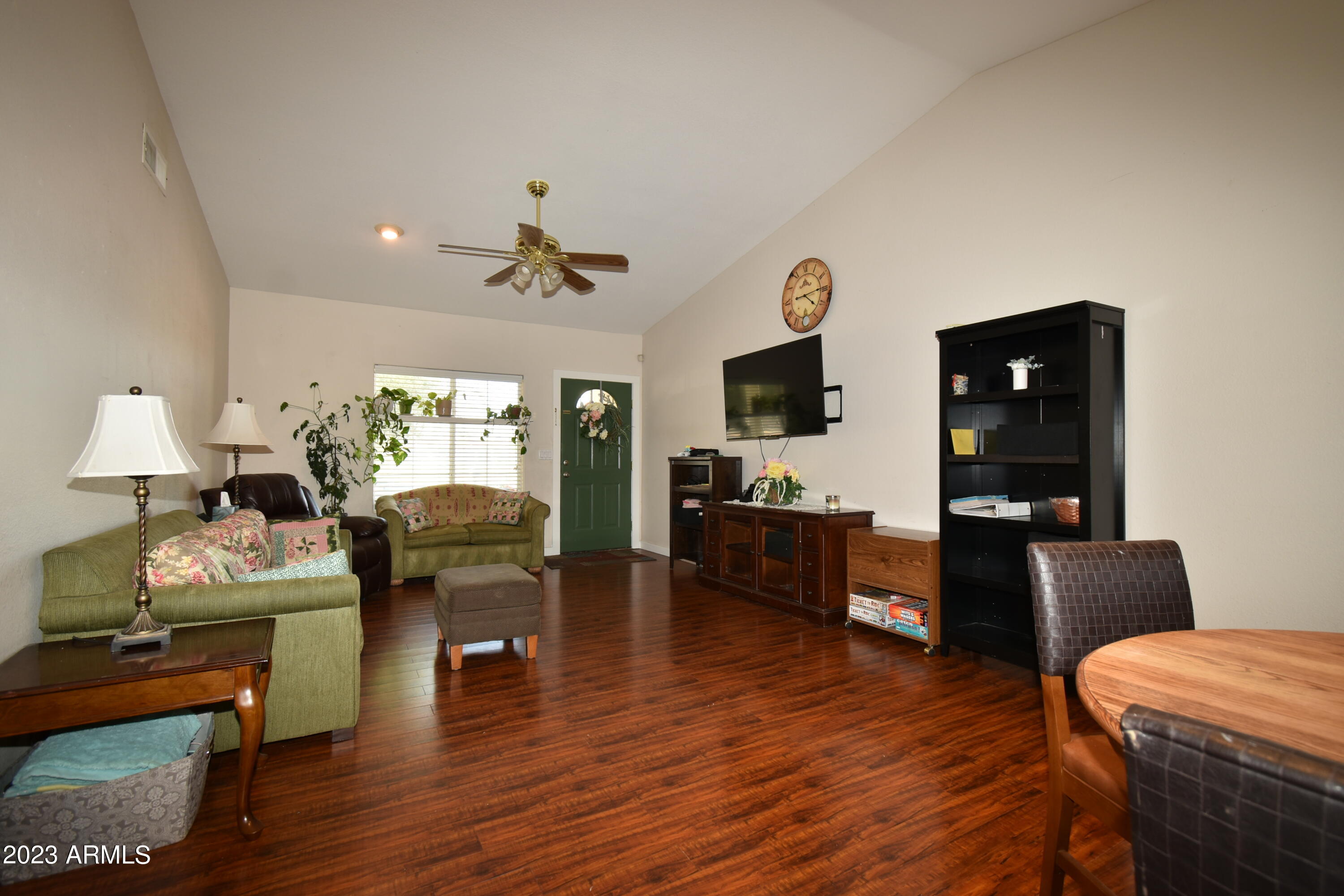 2623 East Contention Mine Road Phoenix, AZ 85032 - Photo 6 of 22 Living Room