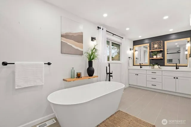 $845,000 | 2122 Cascade Place West, University Place, WA 98466