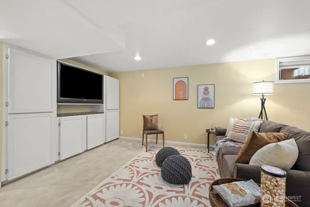 $845,000 | 2122 Cascade Place West, University Place, WA 98466