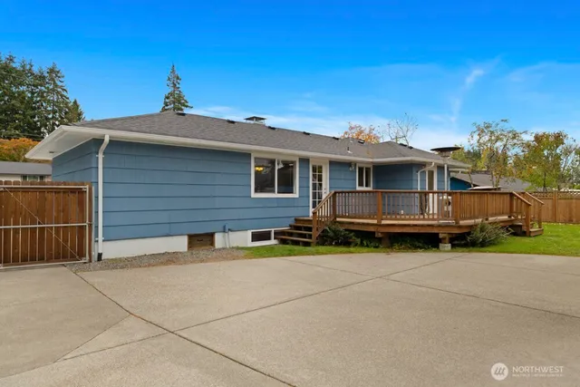$845,000 | 2122 Cascade Place West, University Place, WA 98466