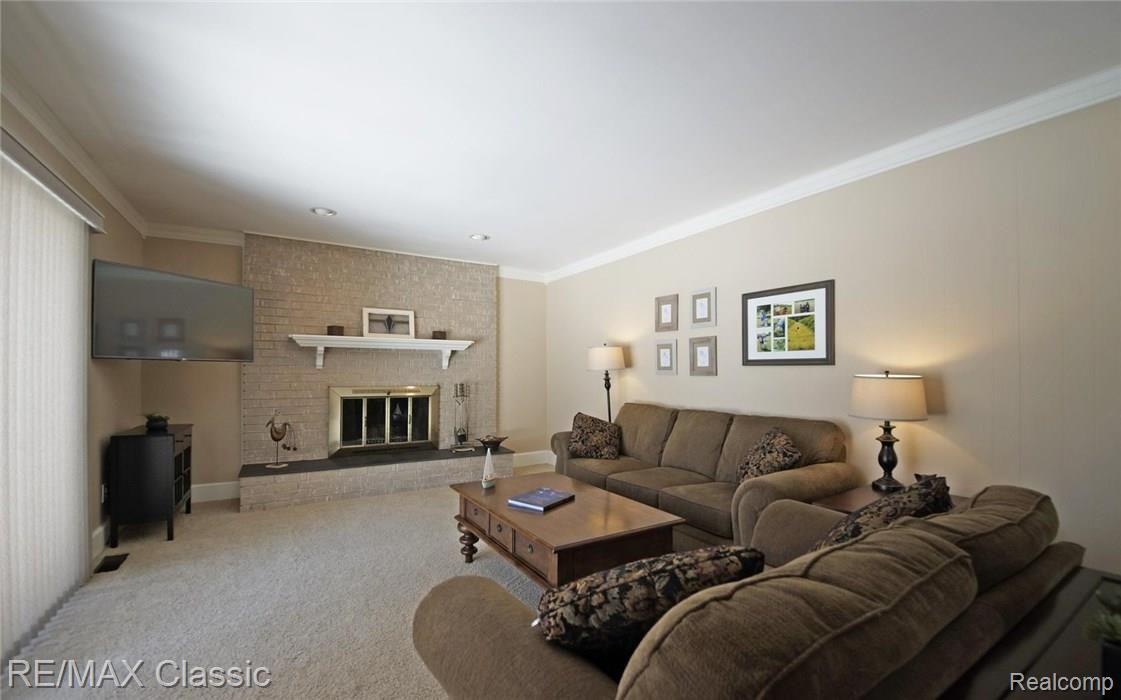 11799 Wildwing Road Plymouth, MI 48170 - Photo 3 of 26 3-photo-web-1680x1050-132360.jpg