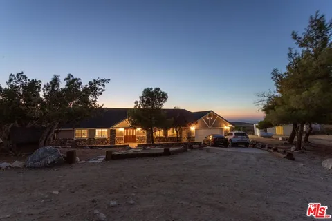 $499,000 | 29243 Piani Road, Pearblossom, CA 93553