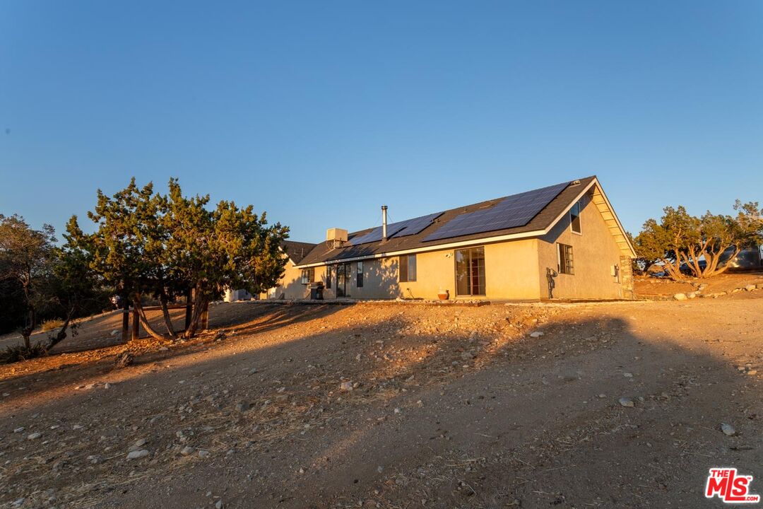 29243 Piani Road Pearblossom, CA 93553 - Photo 34 of 64 a view of outdoor space and yard