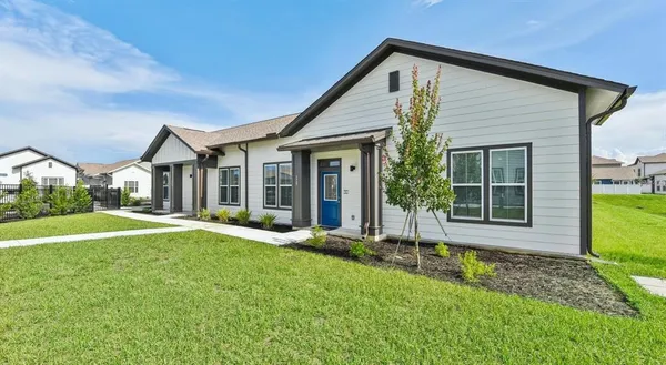 $1,194 | 4980 Red Maple Lane, Unit A1, Wildwood, FL 34785