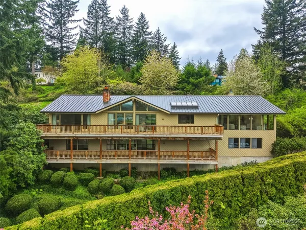 $949,999 | 40215 278th Avenue Southeast, Enumclaw, WA 98022