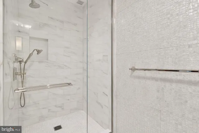 $1,799,900 | 300 International Drive, Unit 1904, Baltimore, MD 21202