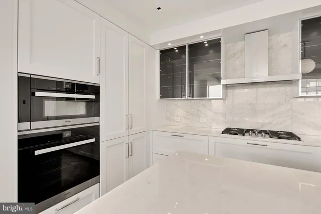 $1,799,900 | 300 International Drive, Unit 1904, Baltimore, MD 21202