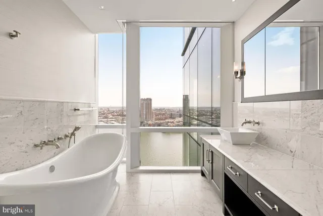 $1,799,900 | 300 International Drive, Unit 1904, Baltimore, MD 21202