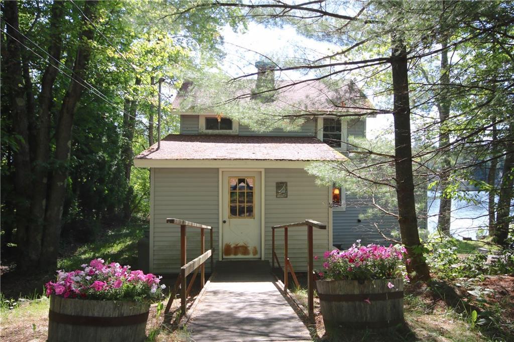 16 Mayberry Road Gray, ME 04039 - Photo 11 of 35 Entrance to the front of the...