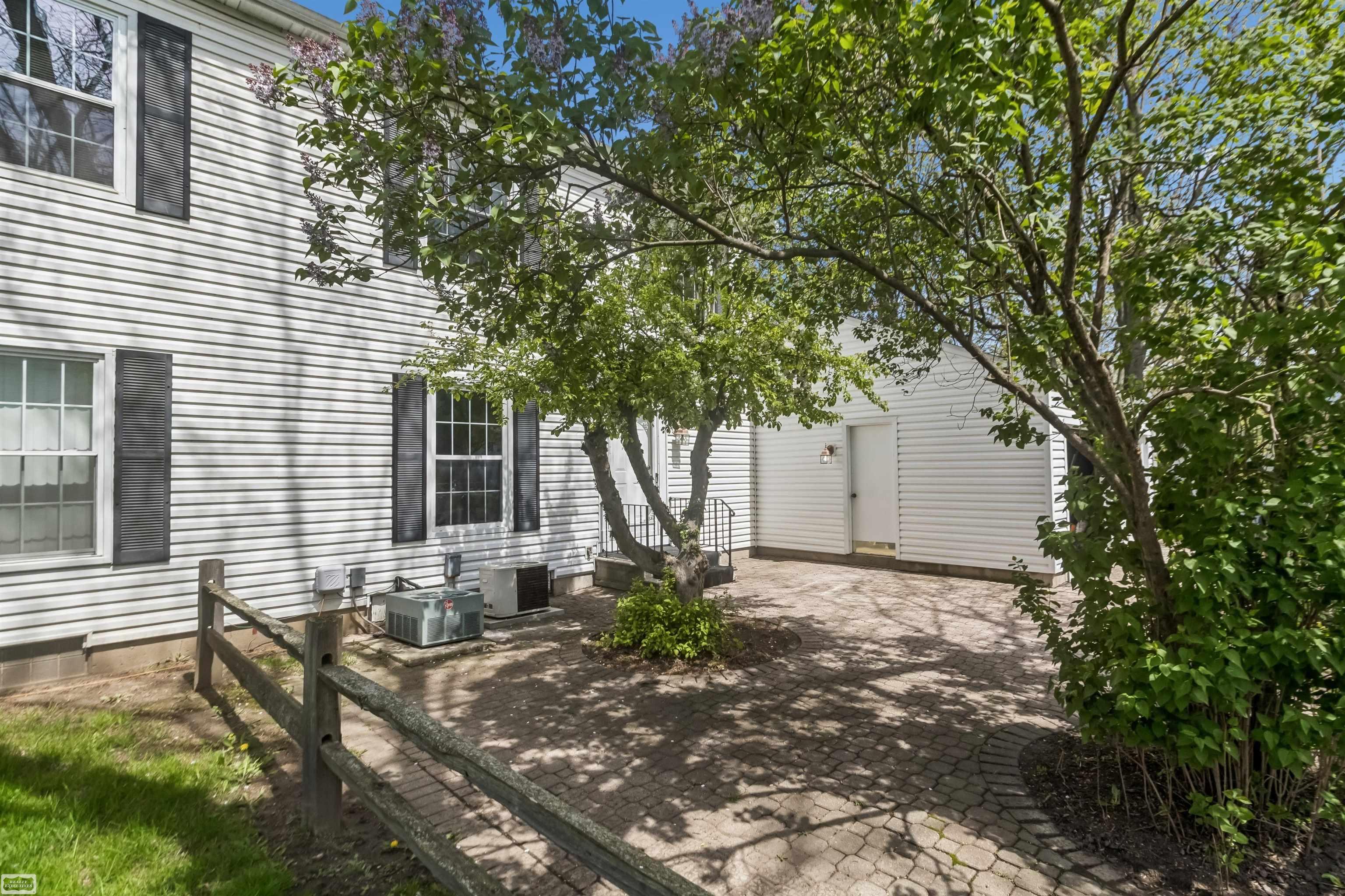 38723 Lighthouse Point Clinton Township, MI 48038 - Photo 25 of 35