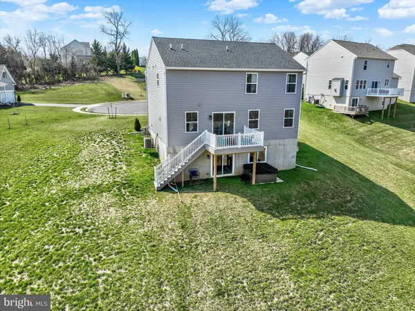 $459,900 | 18016 Dave Anne Circle, Stewartstown, PA 17363