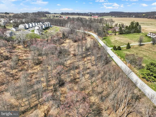 $459,900 | 18016 Dave Anne Circle, Stewartstown, PA 17363