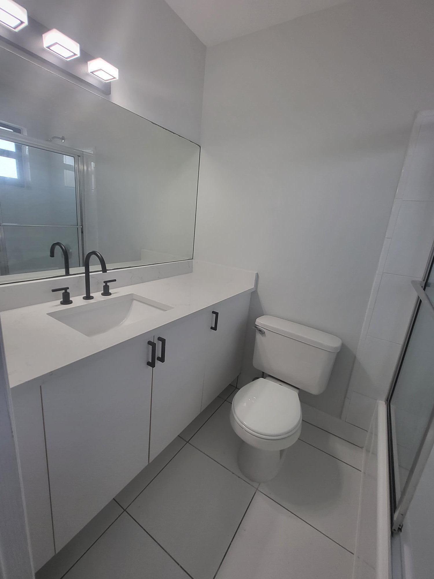 4135 Northeast 21st Terrace Lighthouse Point, FL 33064 - Photo 19 of 23 1000001794