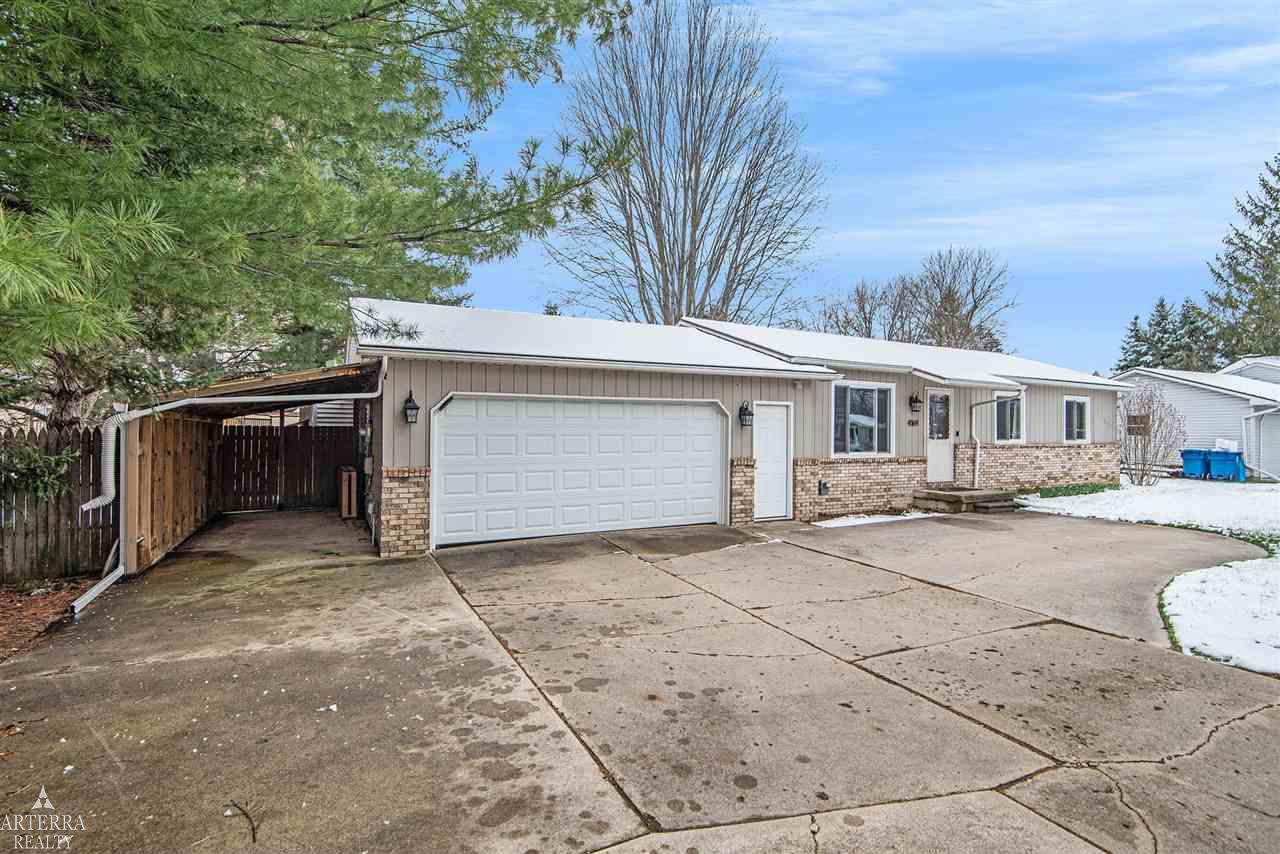 4169 Silver Lake Road Linden, MI 48451 - Photo 4 of 18 50071343-3.JPG