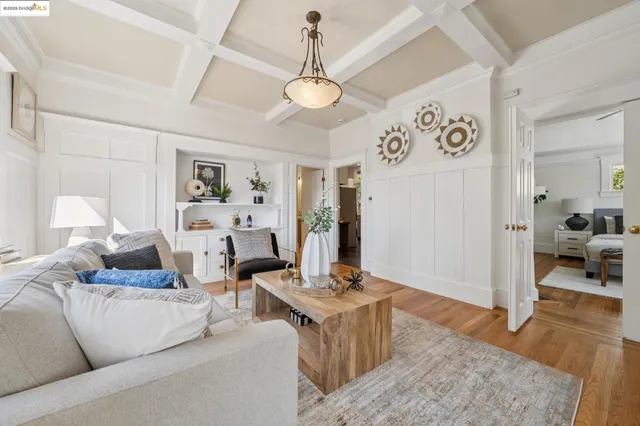 $995,000 | 4949 Coronado Avenue, Oakland, CA 94618