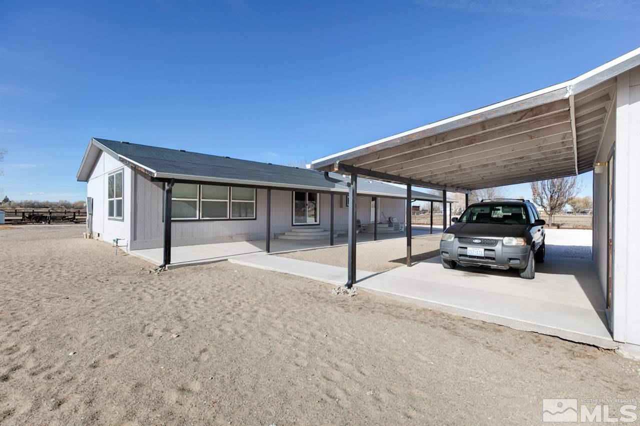4293 Solias Road Fallon, NV 89406 - Photo 5 of 30 a view of a car park in front of house