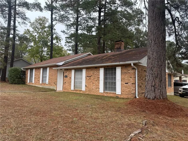 $199,000 | 402 Longstreet Drive, Pineville, LA 71360
