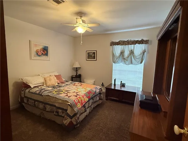 $199,000 | 402 Longstreet Drive, Pineville, LA 71360