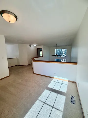 $377,900 | 4 Haverton Court, Streamwood, IL 60107