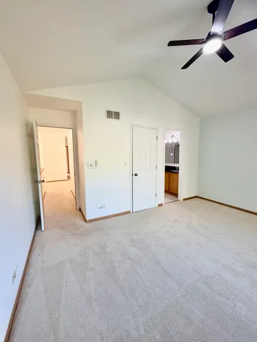 $377,900 | 4 Haverton Court, Streamwood, IL 60107