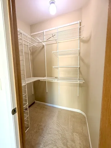 $377,900 | 4 Haverton Court, Streamwood, IL 60107