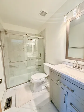 $377,900 | 4 Haverton Court, Streamwood, IL 60107