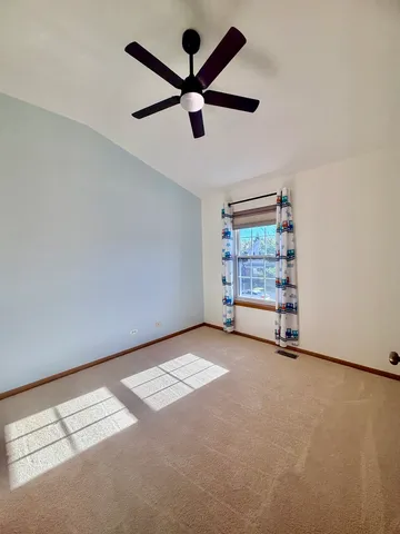 $377,900 | 4 Haverton Court, Streamwood, IL 60107