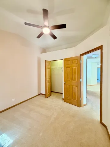 $377,900 | 4 Haverton Court, Streamwood, IL 60107